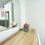 Tevi Apartment Warna